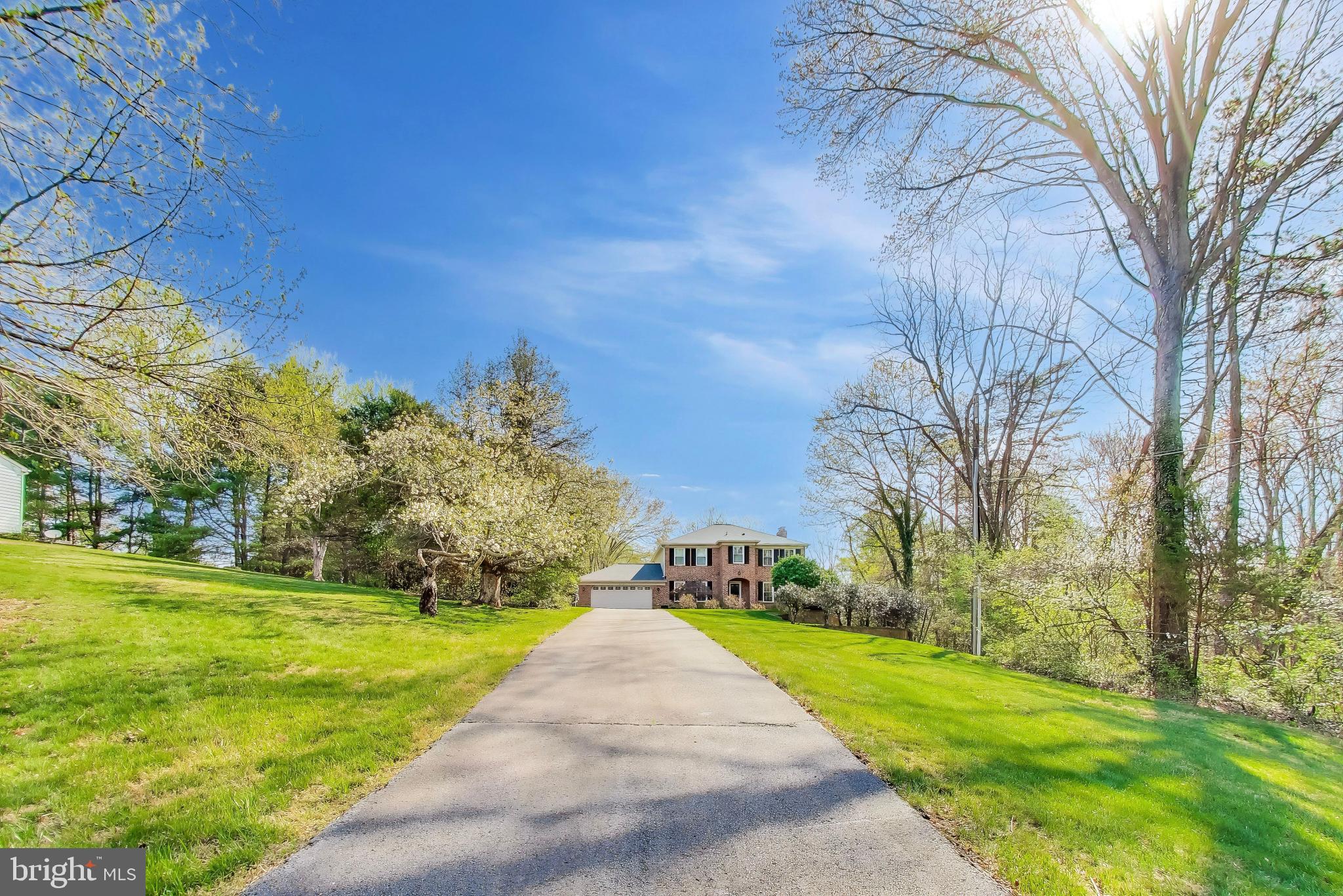 3137 Hunt Road Oakton, VA 22124 - Photo 79 of 93 Front of Home Coming up the Driveway