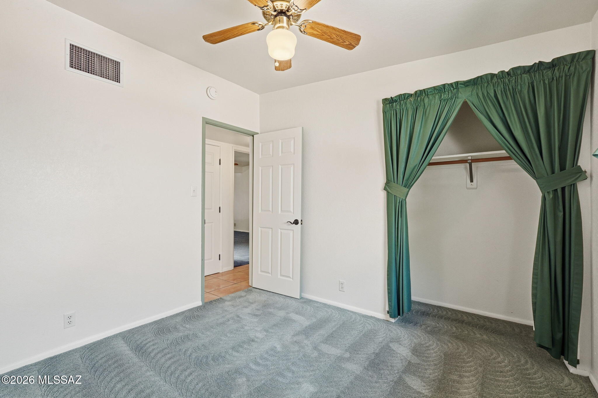 1125 East Kleindale Road Tucson, AZ 85719 - Photo 23 of 49 en view interior of the house