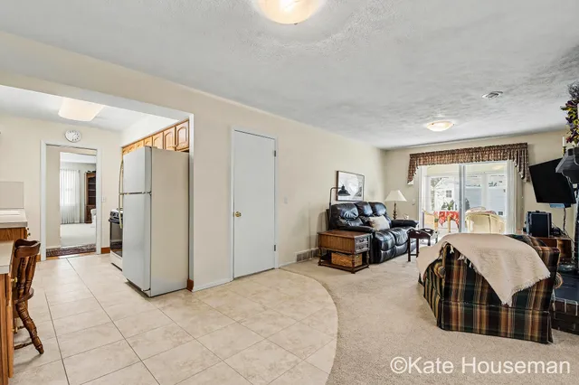 $410,000 | 1921 Camille Drive Southeast, Grand Rapids, MI 49546