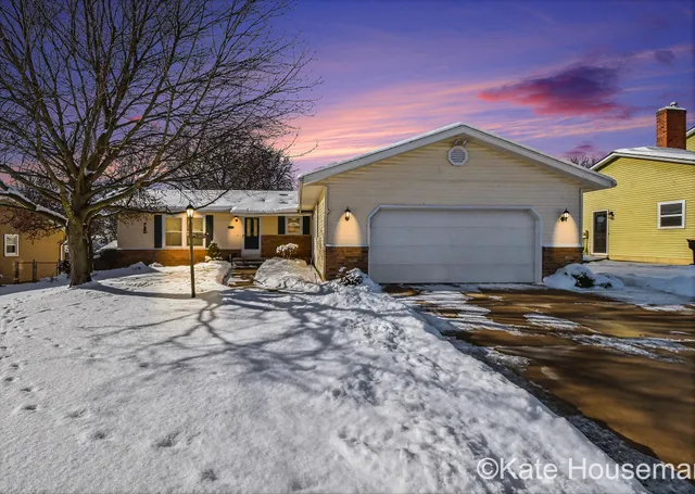 $410,000 | 1921 Camille Drive Southeast, Grand Rapids, MI 49546