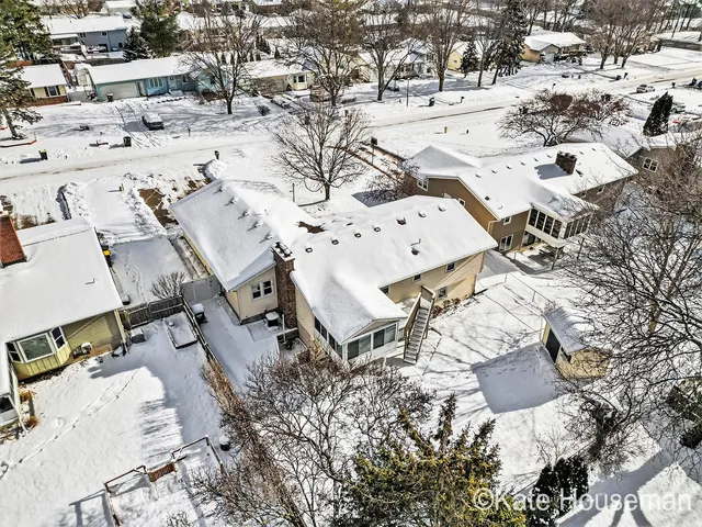 $410,000 | 1921 Camille Drive Southeast, Grand Rapids, MI 49546