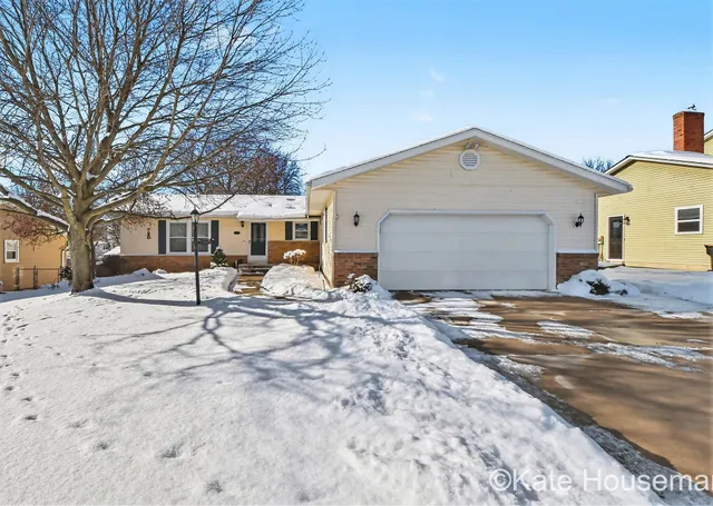 $410,000 | 1921 Camille Drive Southeast, Grand Rapids, MI 49546