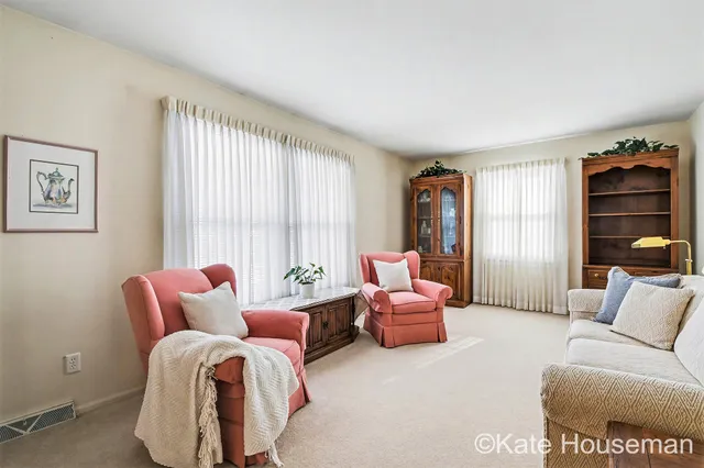 $410,000 | 1921 Camille Drive Southeast, Grand Rapids, MI 49546