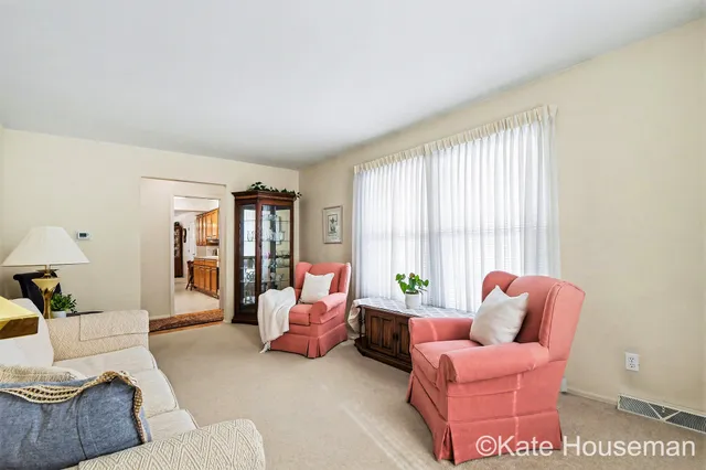 $410,000 | 1921 Camille Drive Southeast, Grand Rapids, MI 49546