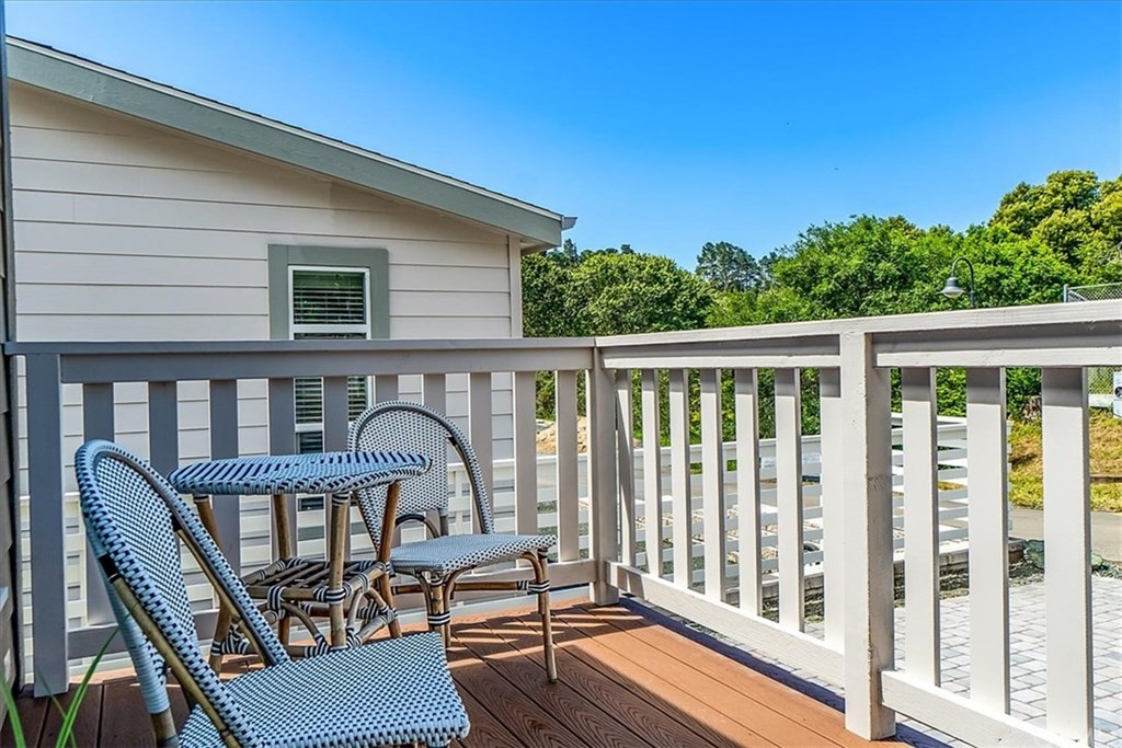 1460 Main Street, Unit 3 Cambria, CA 93428 - Photo 6 of 24