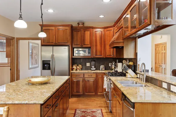 $1,049,000 | 241 Starrwood, Hudson, WI 54016