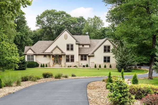 $1,049,000 | 241 Starrwood, Hudson, WI 54016