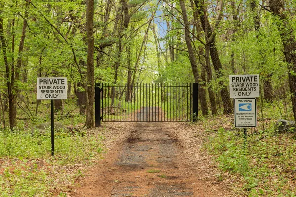 $1,049,000 | 241 Starrwood, Hudson, WI 54016