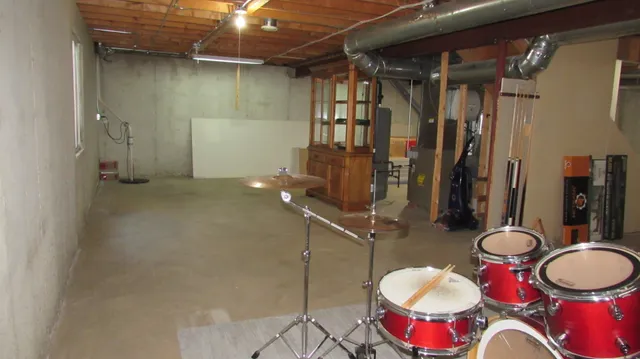 $389,000 | 21401 Prestwick Drive, Crest Hill, IL 60403