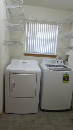 $384,900 | 21401 Prestwick Drive, Crest Hill, IL 60403