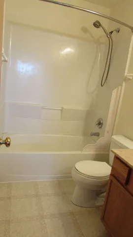 $389,000 | 21401 Prestwick Drive, Crest Hill, IL 60403