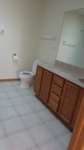 $389,000 | 21401 Prestwick Drive, Crest Hill, IL 60403