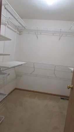 $384,900 | 21401 Prestwick Drive, Crest Hill, IL 60403