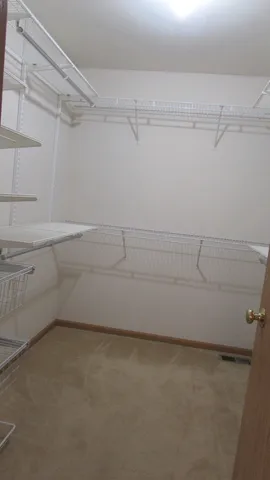 $389,000 | 21401 Prestwick Drive, Crest Hill, IL 60403