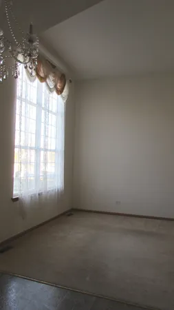 $384,900 | 21401 Prestwick Drive, Crest Hill, IL 60403