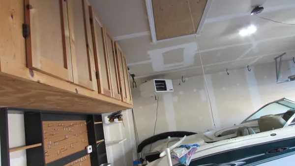 $384,900 | 21401 Prestwick Drive, Crest Hill, IL 60403