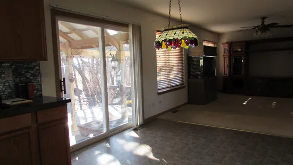 $384,900 | 21401 Prestwick Drive, Crest Hill, IL 60403