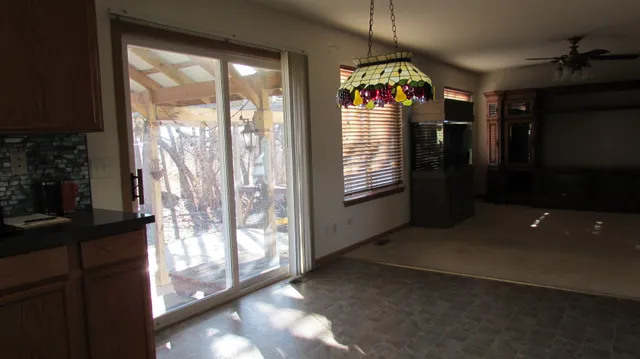 $389,000 | 21401 Prestwick Drive, Crest Hill, IL 60403