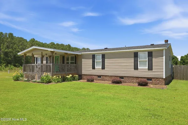 $262,000 | 204 Kings Parkway, Hubert, NC 28539