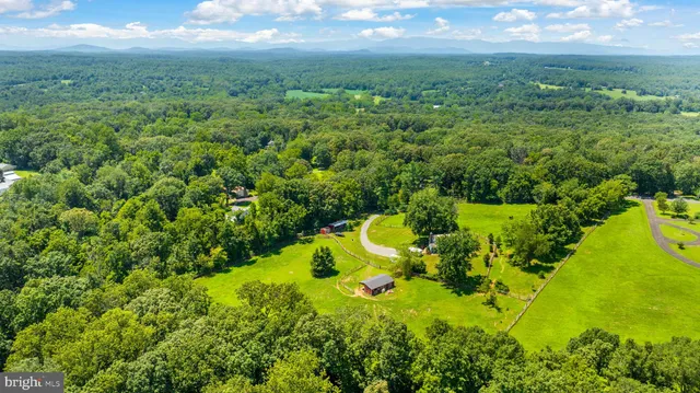 $775,000 | 9467 Old Waterloo Road, Warrenton, VA 20186