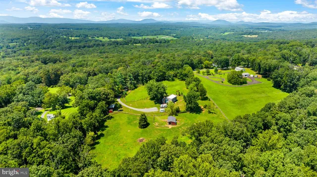 $775,000 | 9467 Old Waterloo Road, Warrenton, VA 20186