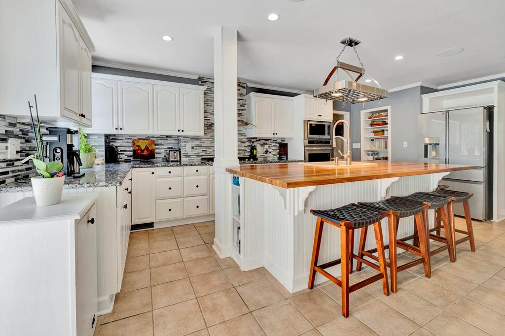 311 Watersedge Road Greenwood, SC 29649 - Photo 14 of 69