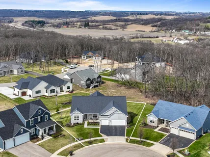 $1,195,000 | 1740 Cobblestone Ct Lake, Lake Geneva, WI 53147