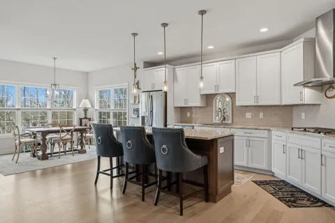 $1,195,000 | 1740 Cobblestone Ct Lake, Lake Geneva, WI 53147