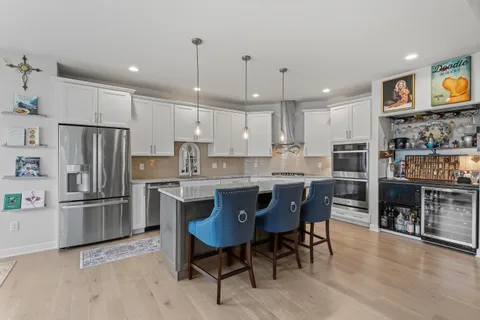 $1,195,000 | 1740 Cobblestone Ct Lake, Lake Geneva, WI 53147