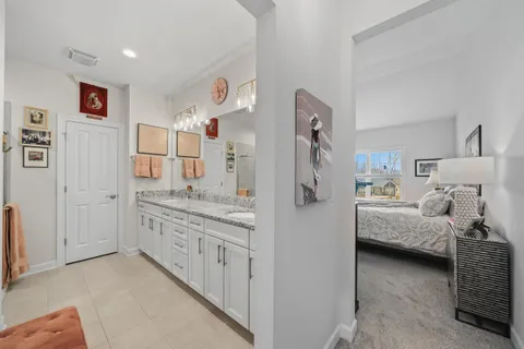$1,195,000 | 1740 Cobblestone Ct Lake, Lake Geneva, WI 53147