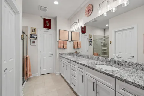 $1,195,000 | 1740 Cobblestone Ct Lake, Lake Geneva, WI 53147