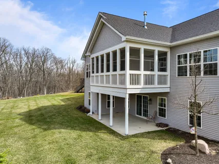$1,195,000 | 1740 Cobblestone Ct Lake, Lake Geneva, WI 53147