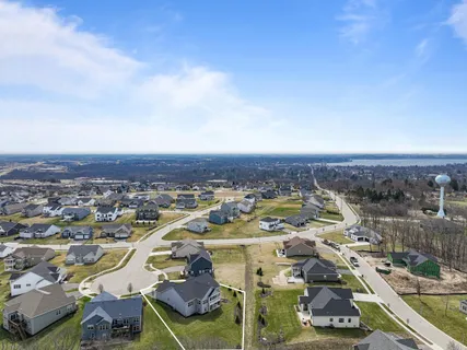 $1,195,000 | 1740 Cobblestone Ct Lake, Lake Geneva, WI 53147