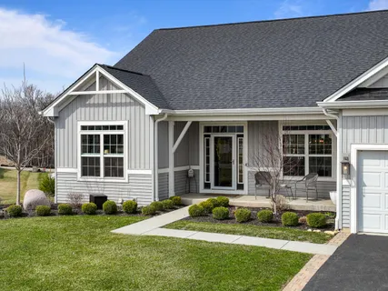 $1,195,000 | 1740 Cobblestone Ct Lake, Lake Geneva, WI 53147
