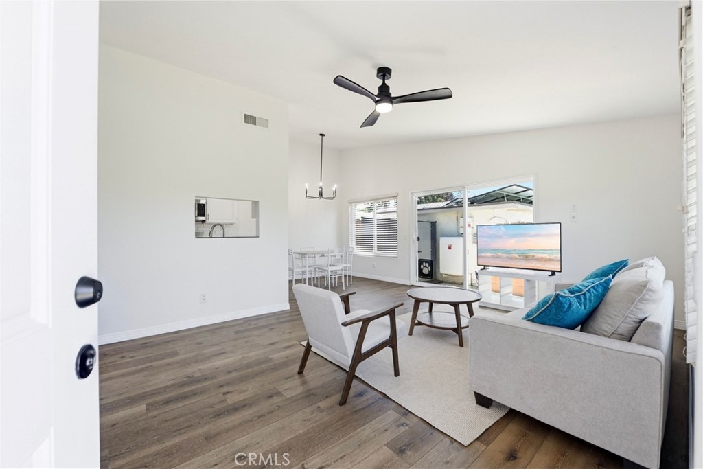 3672 Harbor View Way Oceanside, CA 92056 - Photo 4 of 30