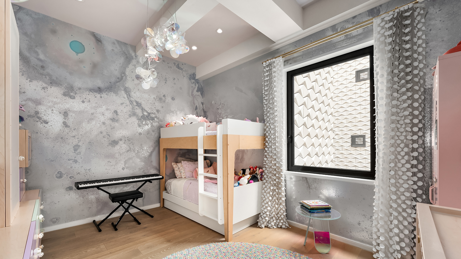 11 Beach Street, Unit 5B Manhattan, NY 10013 - Photo 9 of 11