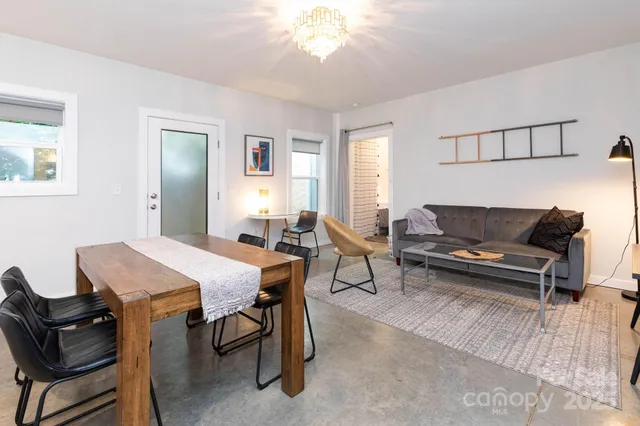 $775,000 | 27 Ruslan Dr., Asheville, NC 28806