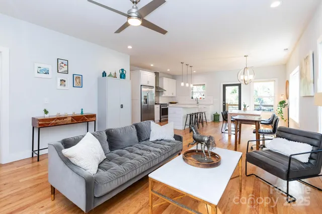 $775,000 | 27 Ruslan Dr., Asheville, NC 28806