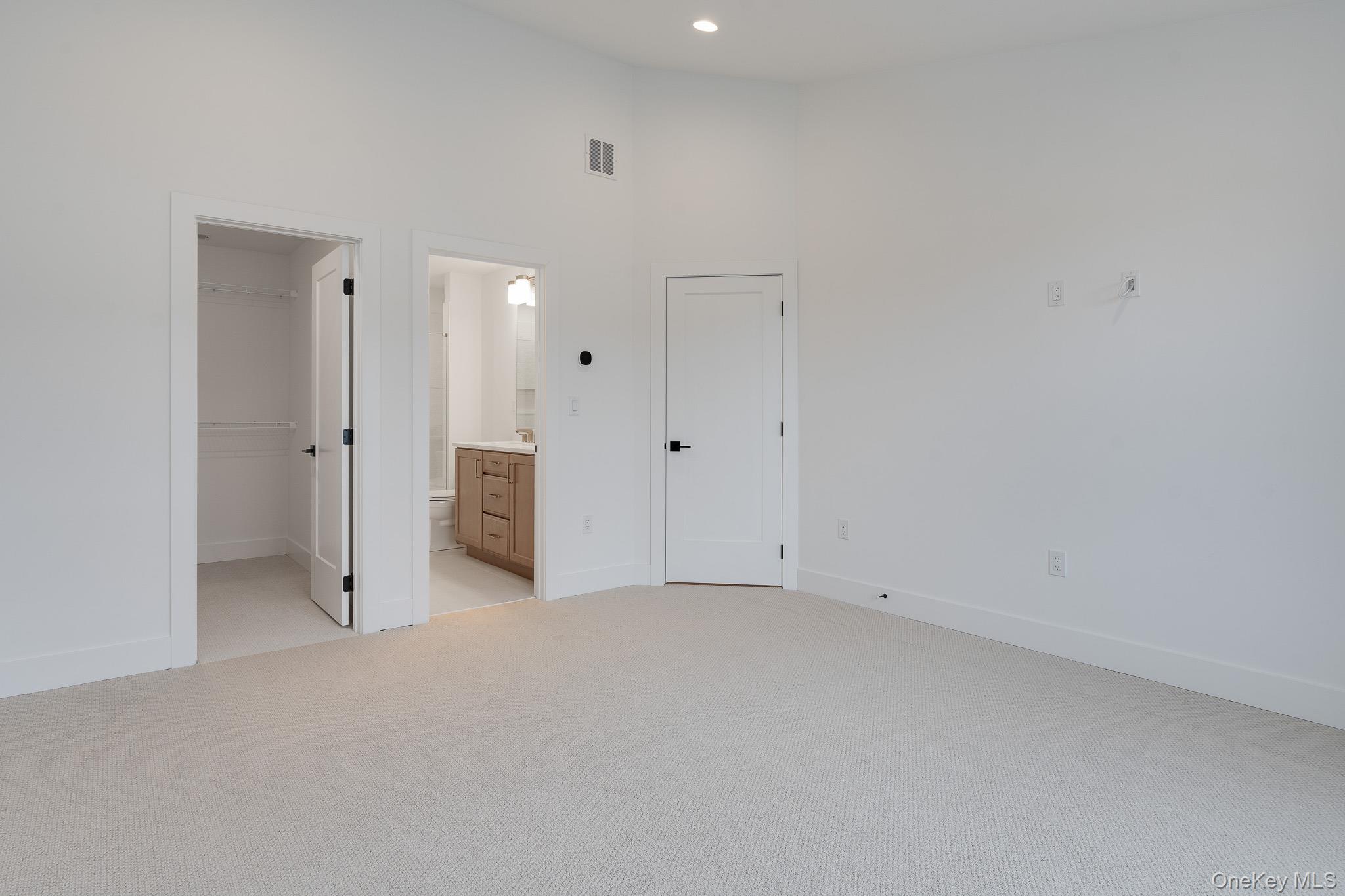 4044 Chestnut Rdg Road Fishkill, NY 12524 - Photo 12 of 26 a view of empty room