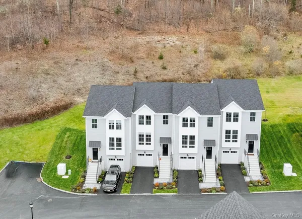 $569,900 | 4044 Chestnut Rdg Road, Fishkill, NY 12524