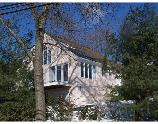 1 Cheyenne Road Worcester, MA 01606 - Photo 4 of 16 Gallery Image 4