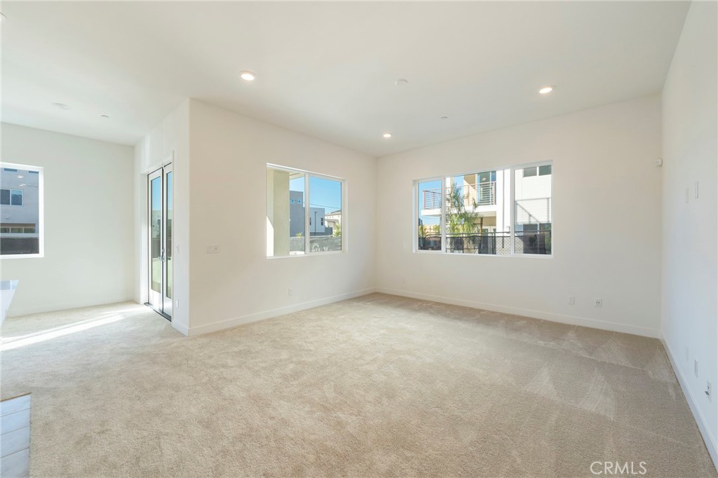 121 Baluster Irvine, CA 92618 - Photo 9 of 80 Living room