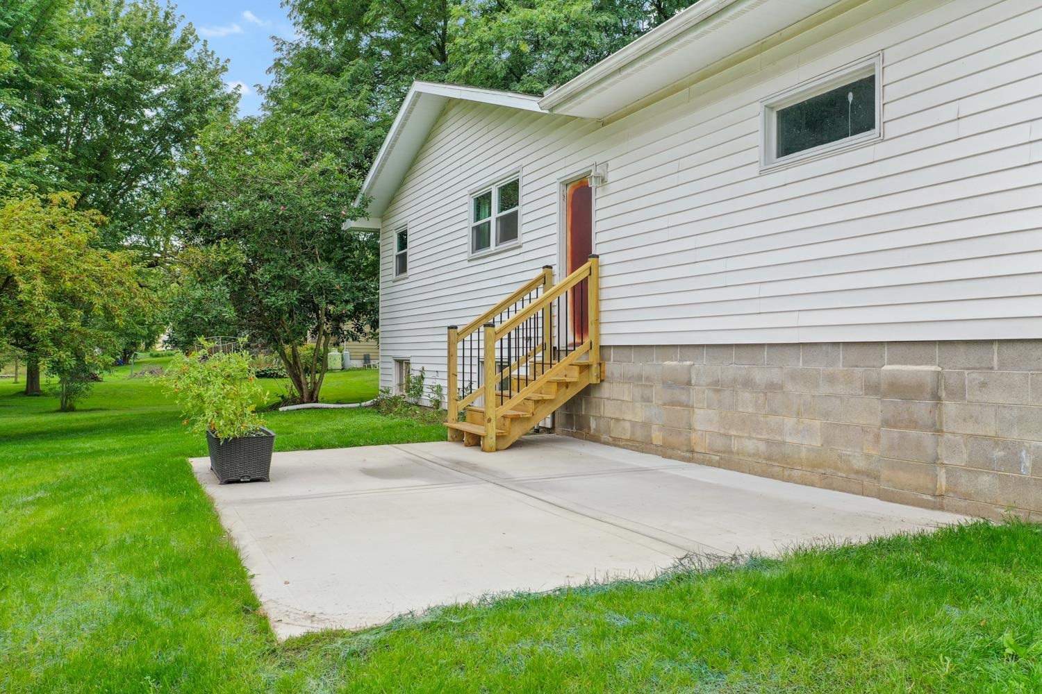 302 Hill Road Rosendale, WI 54974 - Photo 32 of 49 Gallery Image 32