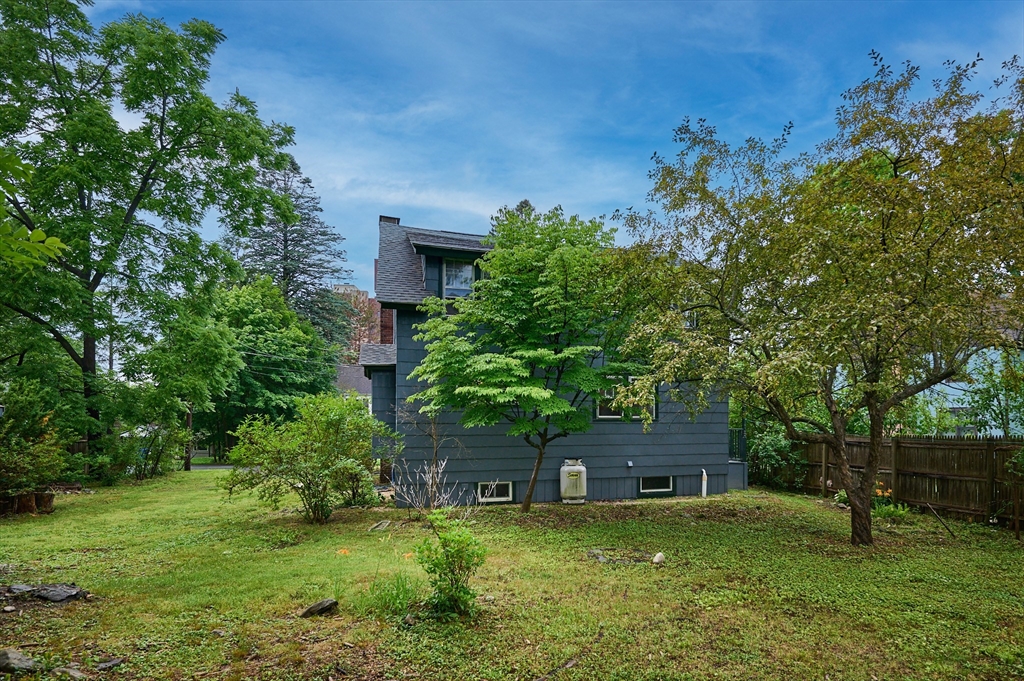 9 McClure Street Amherst, MA 01002 - Photo 24 of 32
