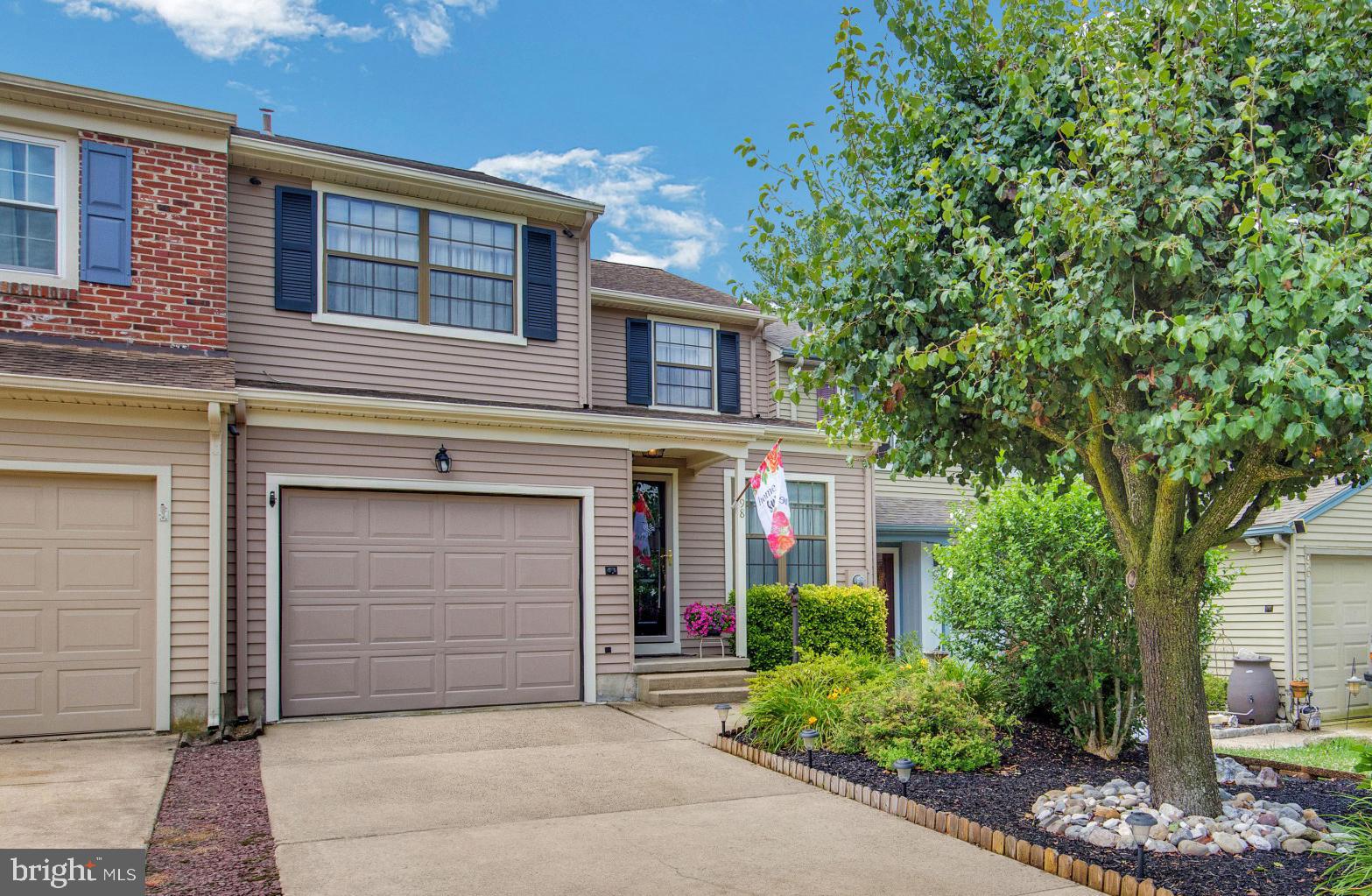 98 Farnwood Road Mount Laurel, NJ 08054 - Photo 1 of 39