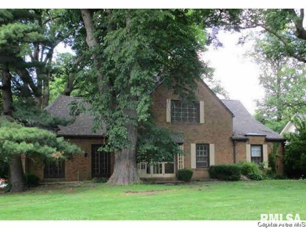 1619 Mound Road Jacksonville, IL 62650 - Photo 1 of 23 Gallery Image 1