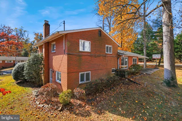 $635,000 | 2031 Henderson Avenue, Silver Spring, MD 20902