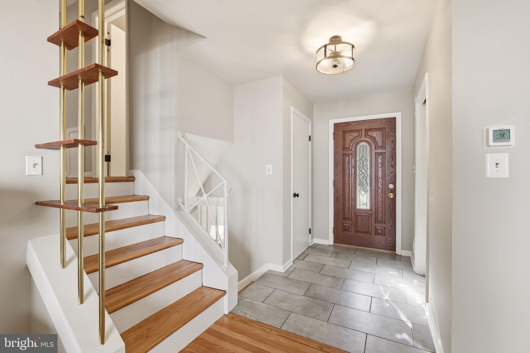 2031 Henderson Avenue Silver Spring, MD 20902 - Photo 5 of 39 Front-Door Foyer