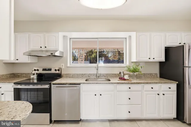 $635,000 | 2031 Henderson Avenue, Silver Spring, MD 20902