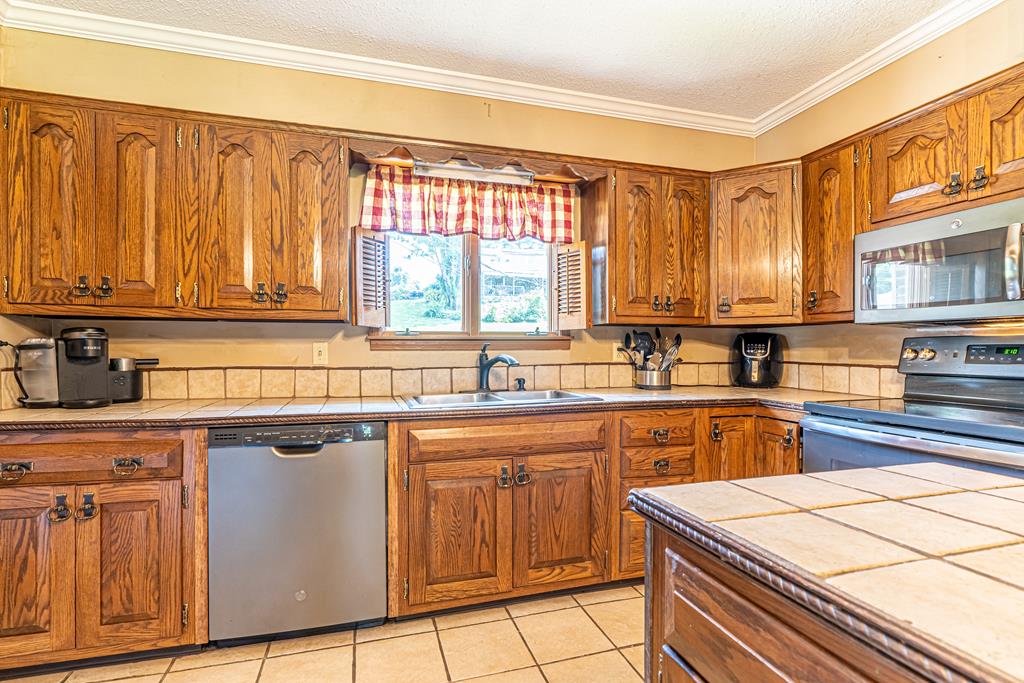 268 Rosedale Heights Lane Rosedale, VA 24280 - Photo 18 of 69 Gallery Image 18